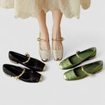 Camille | Mary Janes i satin med smyckad klack